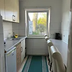 Messe-wohnung Mit Balkon Apartment *