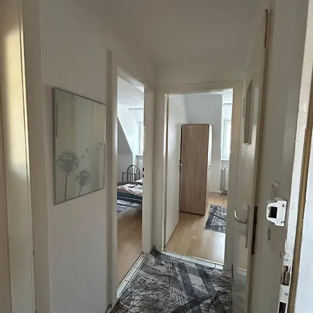 Messe-wohnung Mit Balkon Hanovre