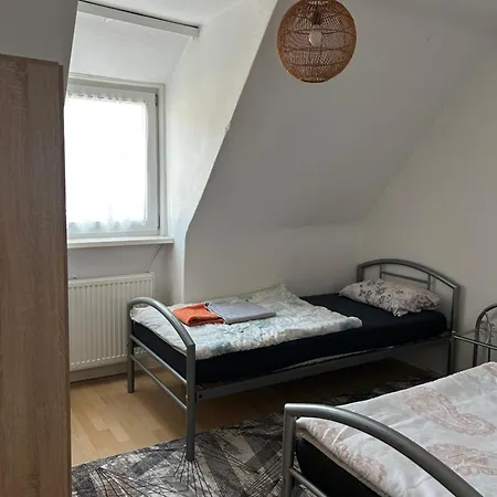 Messe-wohnung Mit Balkon Апартаменты