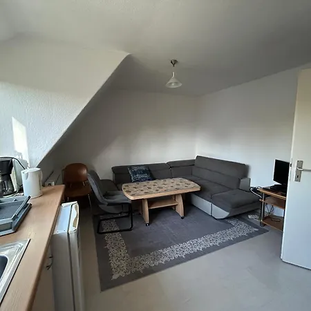 Messe-wohnung Mit Balkon * Hanovre