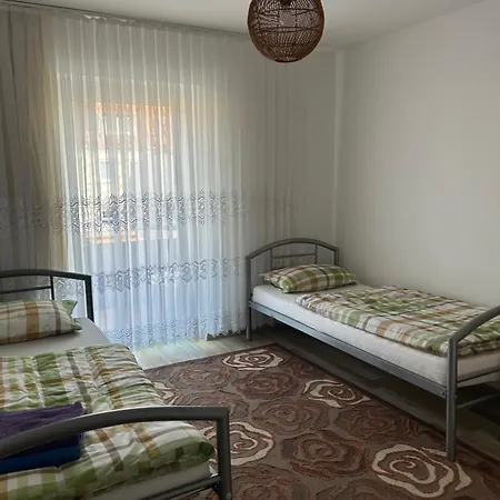 Apartment Messe-wohnung Mit Balkon *