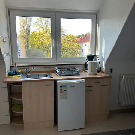 Messe-wohnung Mit Balkon Apartment *